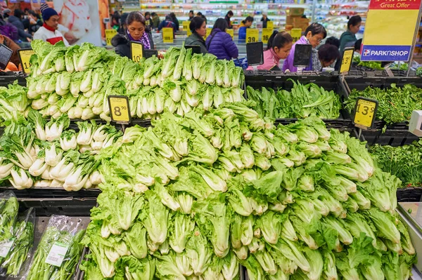 В продуктовом магазине в Гонконге — стоковое фото