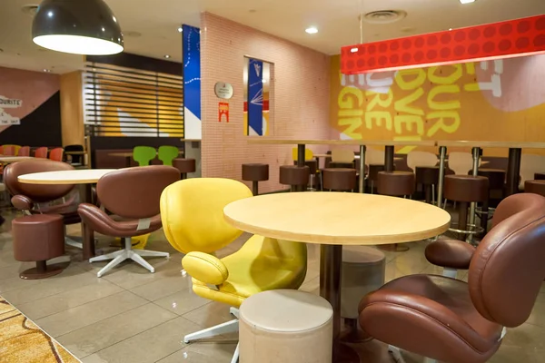 McDonalds i Changi flygplats — Stockfoto