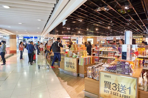 Dentro do Aeroporto de Hong Kong — Fotografia de Stock