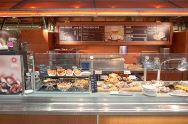 Schiphol Havaalanı'nda Cafe