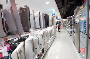 Elektronik mağazasında alışveriş merkezi