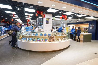 Elektronik mağazasında alışveriş merkezi