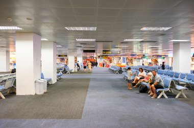 Phuket Uluslararası Havaalanı'nda bekleyen Salonu