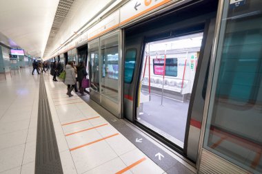 Toplu taşıma treni hayvanların taşınması