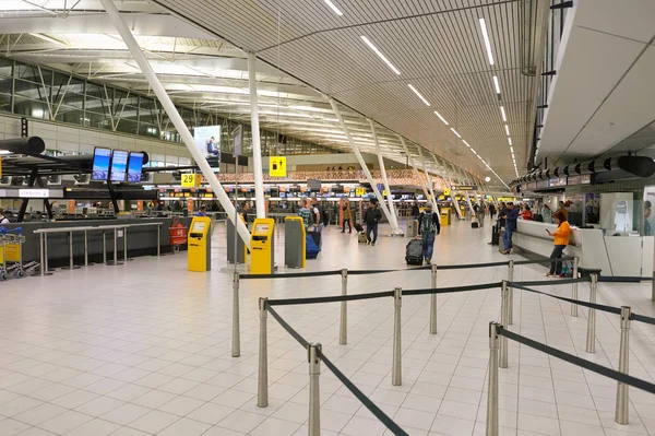 Interior del aeropuerto de Schiphol —  Fotos de Stock