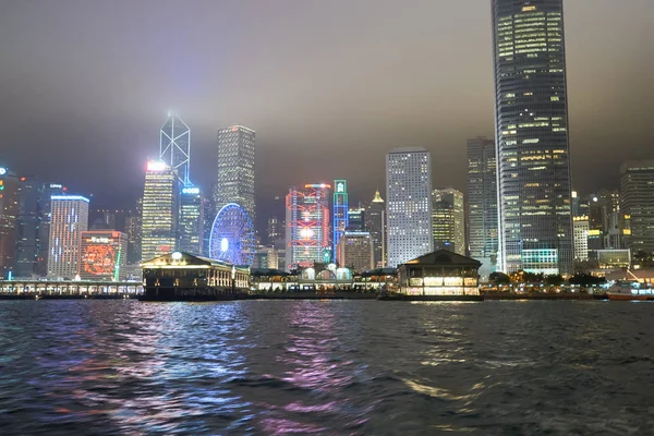 Paisagem urbana da noite Hong Kong — Fotografia de Stock