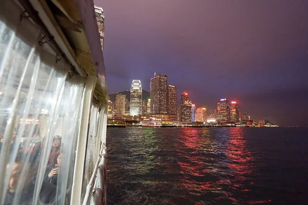 View of Hong Kong at night from river — Stock Photo, Image