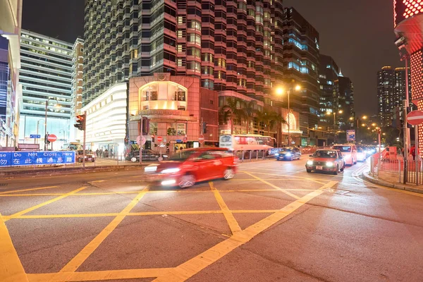 Автомобили на улицах Гонконга — стоковое фото