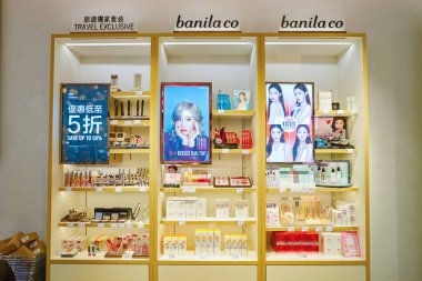 gösteri-kozmetik mağazası durumlarda