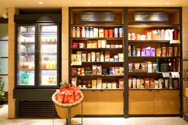 gösteri-Starbucks Dükkanı durumlarda