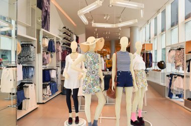 H ve M Mağaza Pattaya