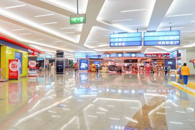 Dubai Havalimanı İç mağazasıyla