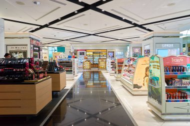 duty free kozmetik ile duruyor