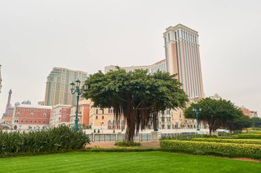 Rialto Köprüsü ve Campanile Kulesi