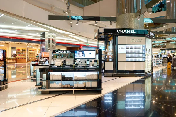 Chanel cosmetica op belastingvrije — Stockfoto