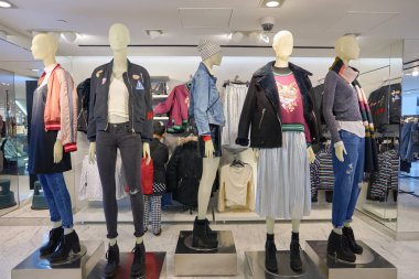 H ve M store içinde Hong Kong