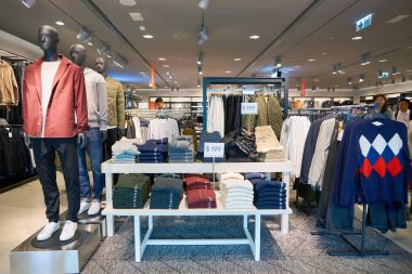 H ve M store içinde Hong Kong