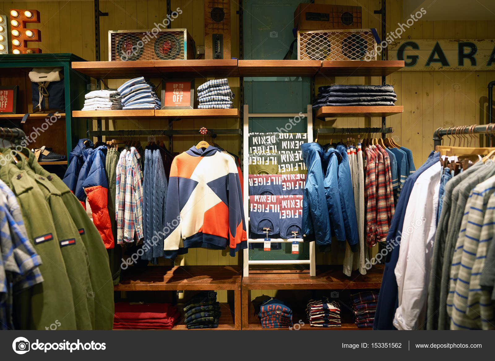 Loja Tommy Hilfiger em Hong Kong — Fotografia de Stock Editorial