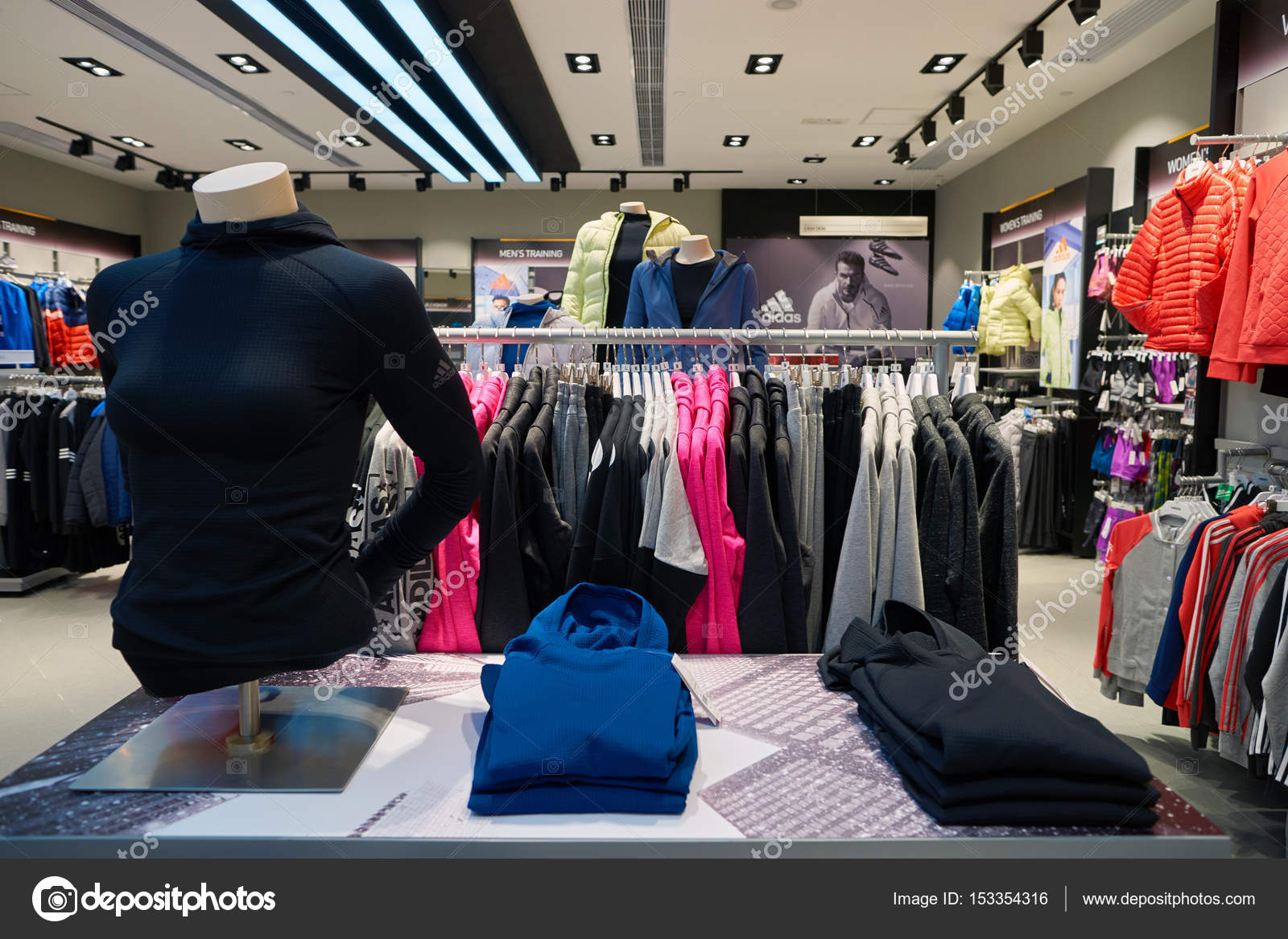 adidas retail outlet