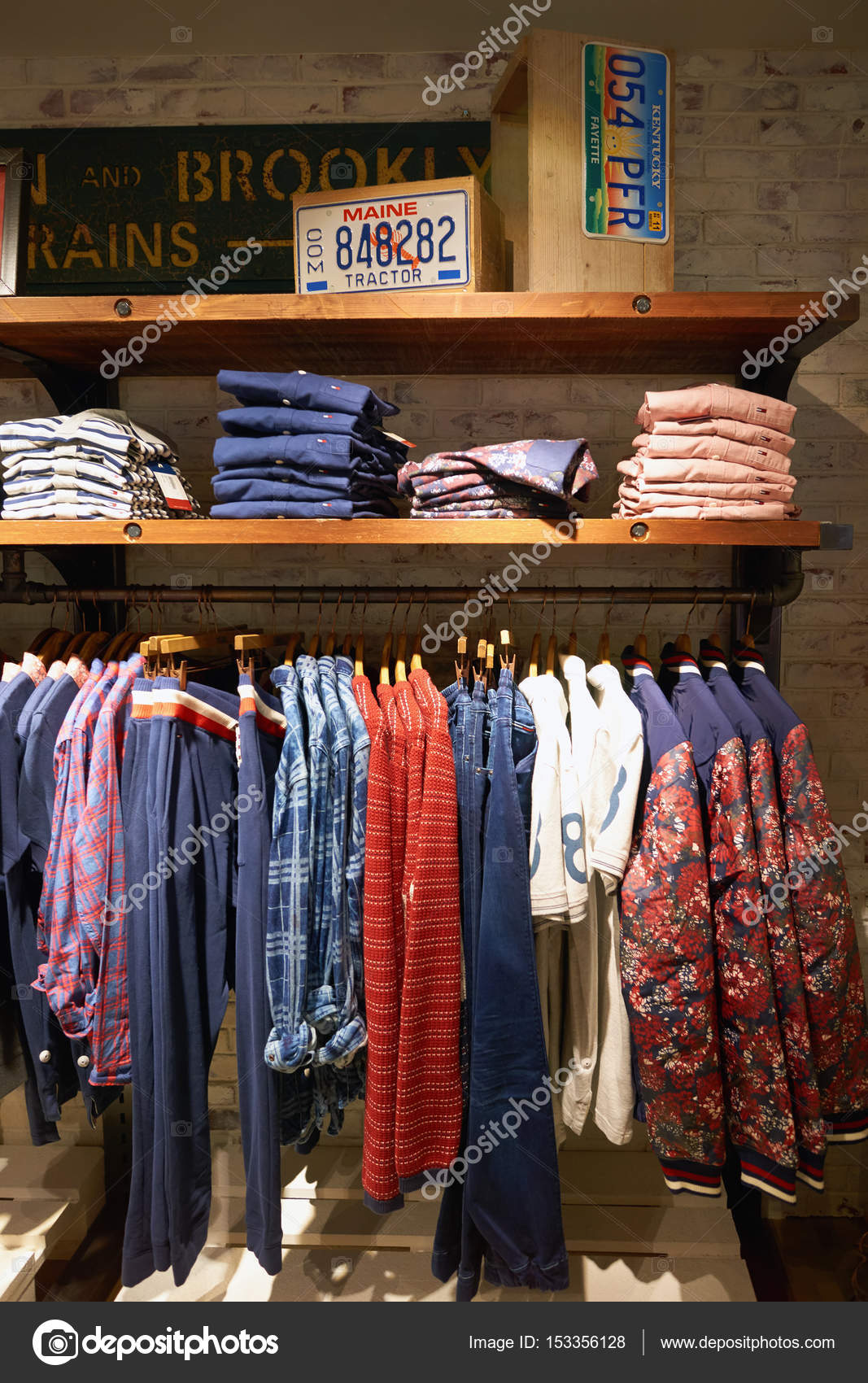 Loja Tommy Hilfiger em Hong Kong — Fotografia de Stock Editorial