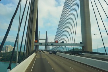 Hong Kong gündüz adlı