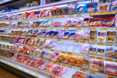  Tat süpermarket içinde
