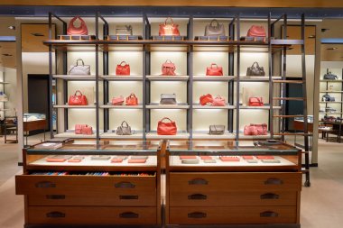 Bottega Veneta öğeleri alışveriş merkezi