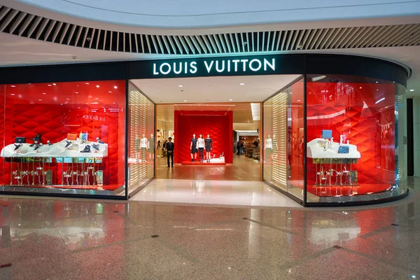 Louis Vuitton Store — Stock Photo, Image