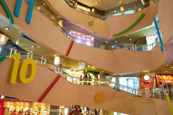 Um centro comercial em Hong Kong — Fotografia de Stock