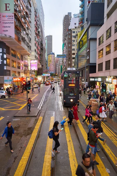 Hong Kong in de avond — Stockfoto