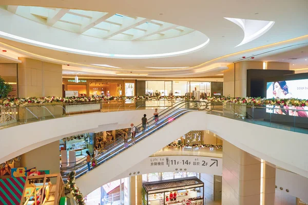 Um centro comercial em Hong Kong — Fotografia de Stock