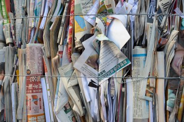 Geri dönüşüm için kağıt destesi