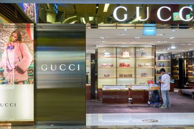 Singapur Changi Havaalanı'nda Gucci mağaza