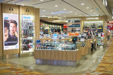 Singapur Changi Havaalanı'nda bir mağazası