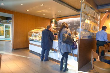  Cenevre Mccafe içinde