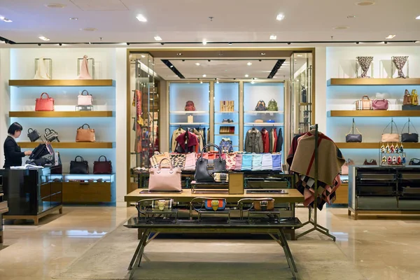 Tienda Burberry en el Aeropuerto de Singapur Changi — Foto de Stock