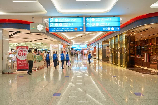 Dubai International Airport Duty Free zone — Zdjęcie stockowe