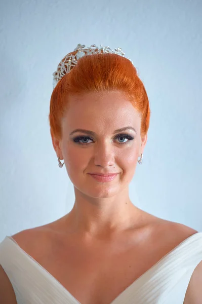 美丽的红发新娘 — 图库照片