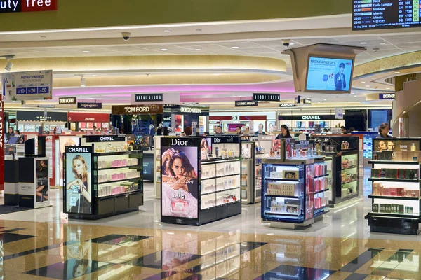 Een winkel in Singapore Changi Airport — Stockfoto