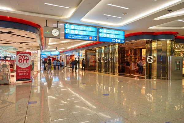 Dubai International Airport duty-free zone — Stockfoto