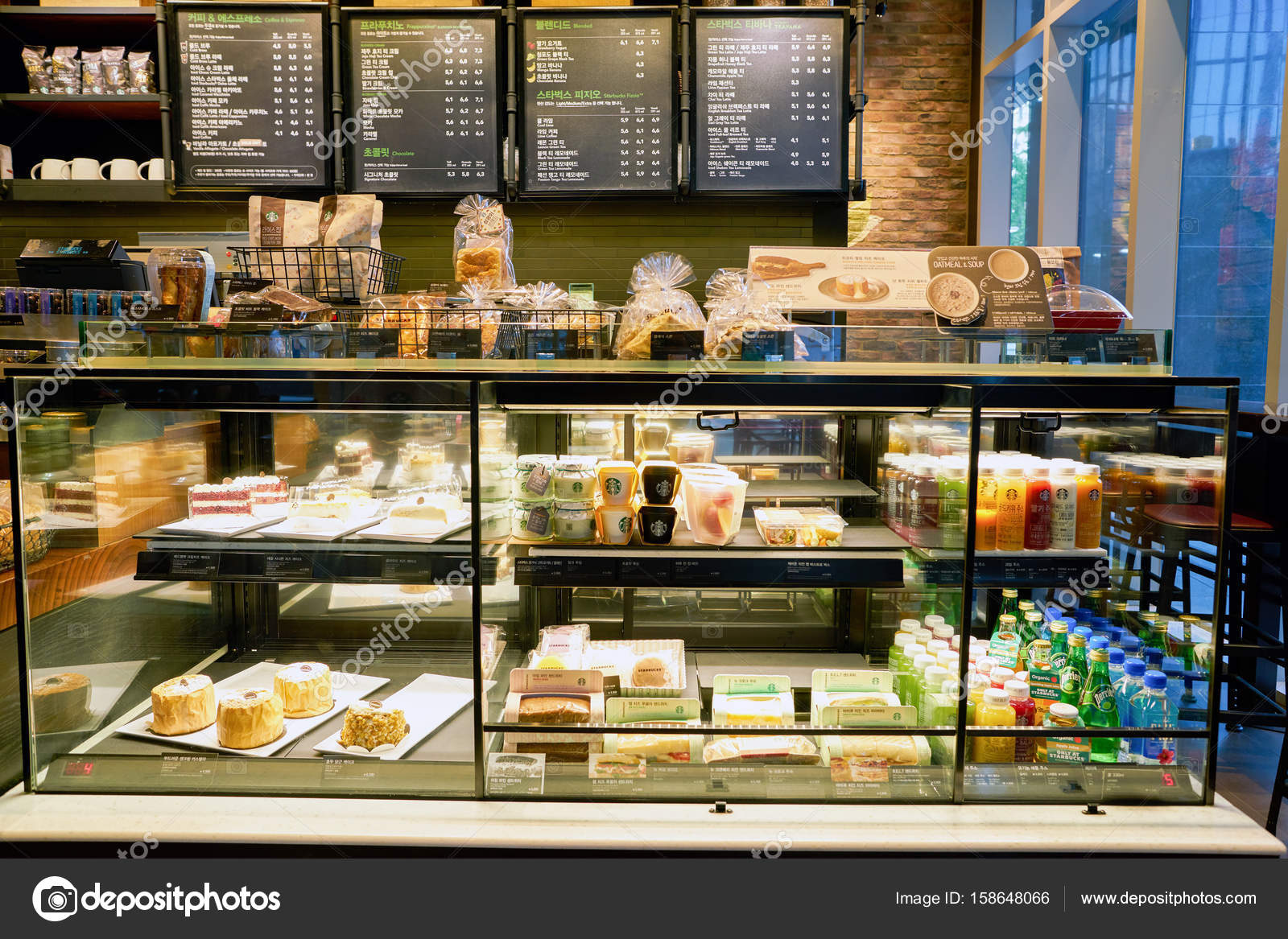The Starbucks Counter And Display Case At This Locati vrogue.co