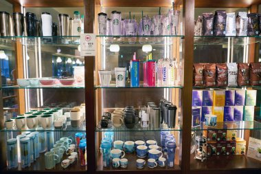 Starbucks coffee shop sergilenen ürünler