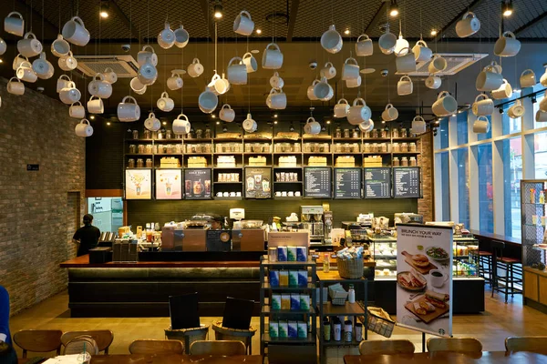 Innen Starbucks in seoul. — Stockfoto