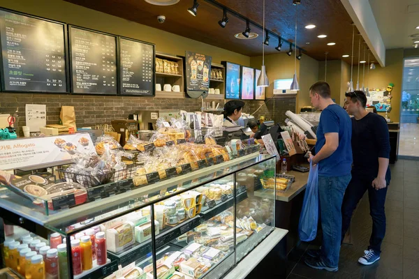 Vitrine bij Starbucks — Stockfoto