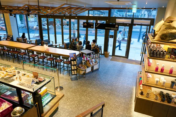 Μέσα σε Starbucks σε Σεούλ — Φωτογραφία Αρχείου