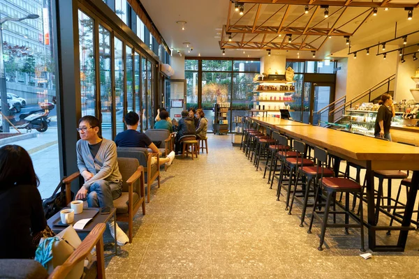 Binnen Starbucks in Seoul — Stockfoto