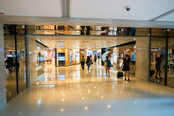 Shopping center em Hong Kong — Fotografia de Stock