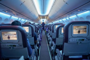 Kuala Lumpur, Malezya - 12 Nisan 2014: İçinde Malezya Havayolları Boeing 737. Malezya Havayolları uçuşlar Kuala Lumpur Uluslararası Havaalanı'ndan bir büyük havayolu şirketidir.