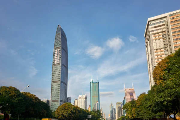 2014年5月28日 深圳城市景观在白天 深圳是广东省的主要城市 也是中国四大 最富有的城市之一 — 图库照片