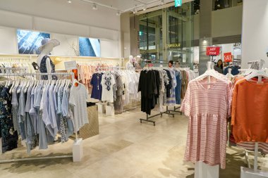 Güney Kore, Busan - 25 Mayıs 2017: Mill stüdyo Merkezi'nde sergilenen ürünler Lotte alışveriş merkezinde mağaza
